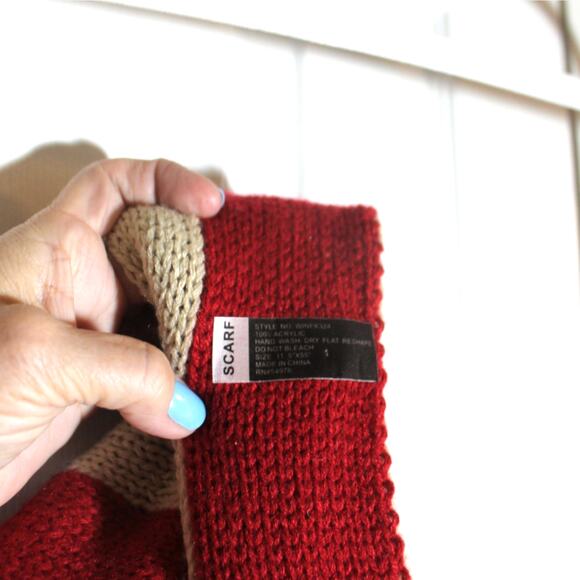 David & Young Soft Acrylic US Flag Infinity Scarf - Picture 3 of 3